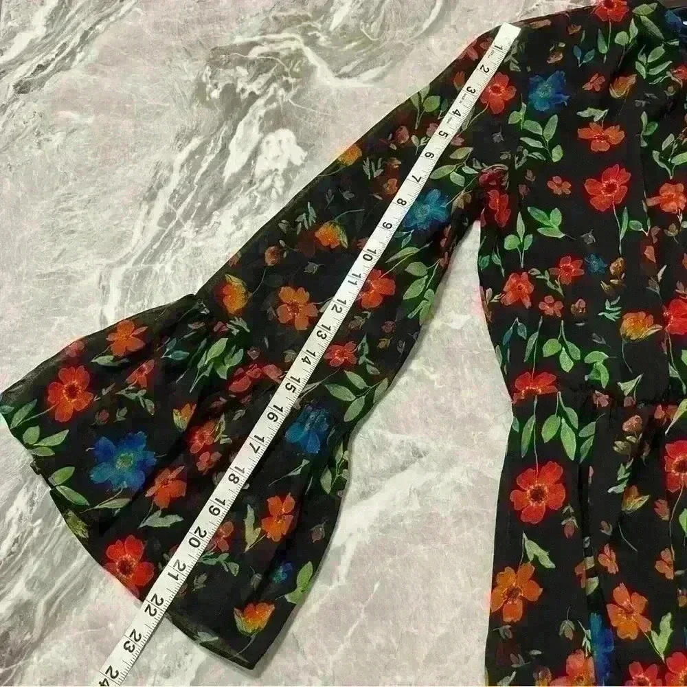 Calvin Klein Ruffle Bell Sleeve Floral Print Front Tie Dress Women Size 4 Spring - Picture 9 of 12